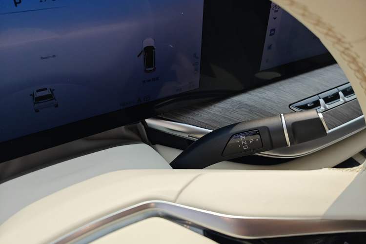 Used Wey Lanshan 2023 Four-Wheel Drive Ultra-Long Range Version Gear Lever