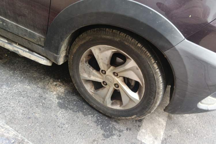 Used BAIC Changhe Q25 2016 1.5L Manual Fun Edition Right Front Wheel Hub