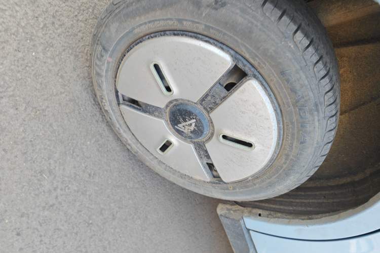 Used LINGBOX 2023 – Cai Wenji Edition
