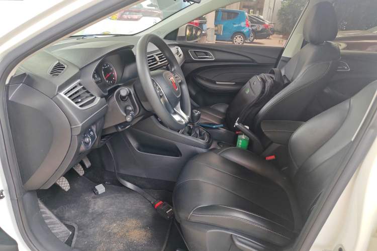 Used Roewe i5 2019 1.5L Manual 4G Connect Leehao Flagship Edition
