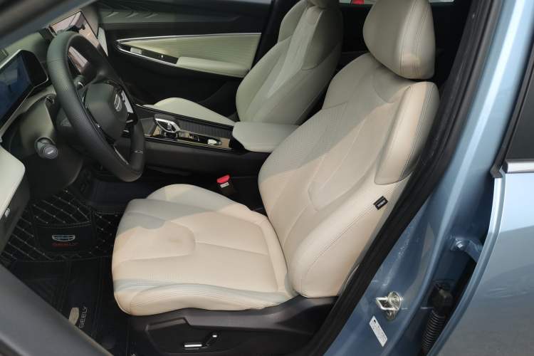 Used Geely Auto Emgrand X7 Sport 2023 Boyue COOL 1.5TD ZhiZun Edition