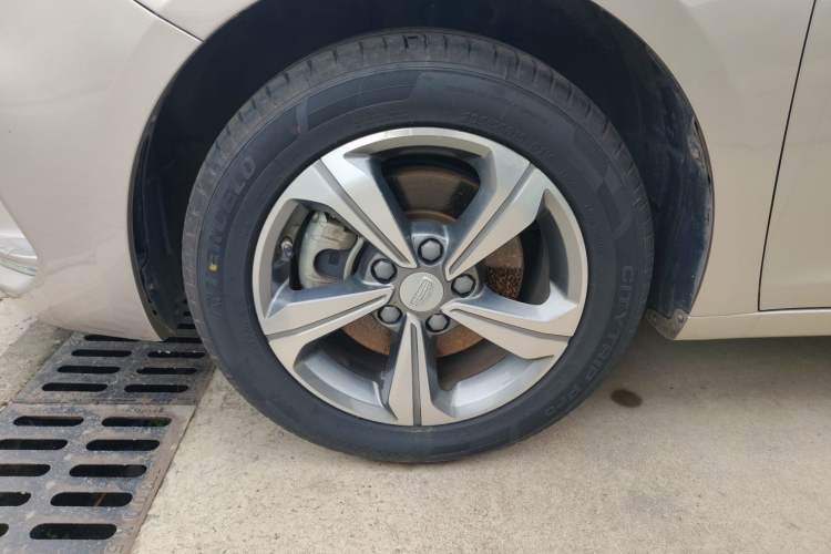 Used Geely Auto Emgrand GL 2018 1.8L DCT Elite Smart Connectivity Version Left Front Wheel Hub