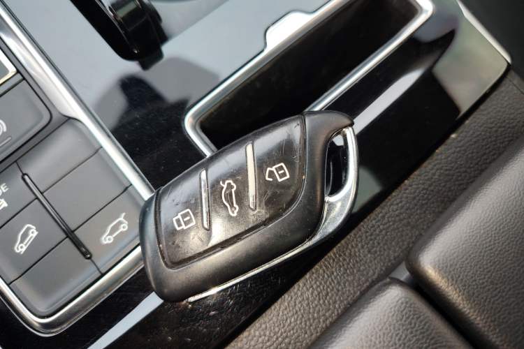 Used Roewe RX5 MAX 2021 Supreme Series 300TGI Automatic Smart Cabin Edition
