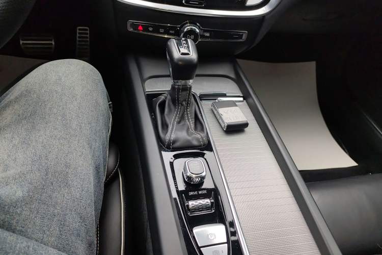 Used Volvo V60 2020 T5 Zhiya Sport Edition
