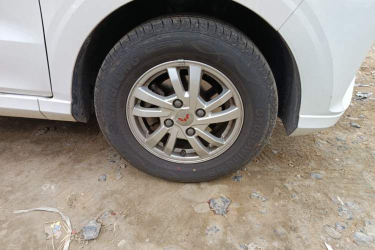 Used Wuling Hongguang 2019 1.5L S Comfort Edition China VI LAR