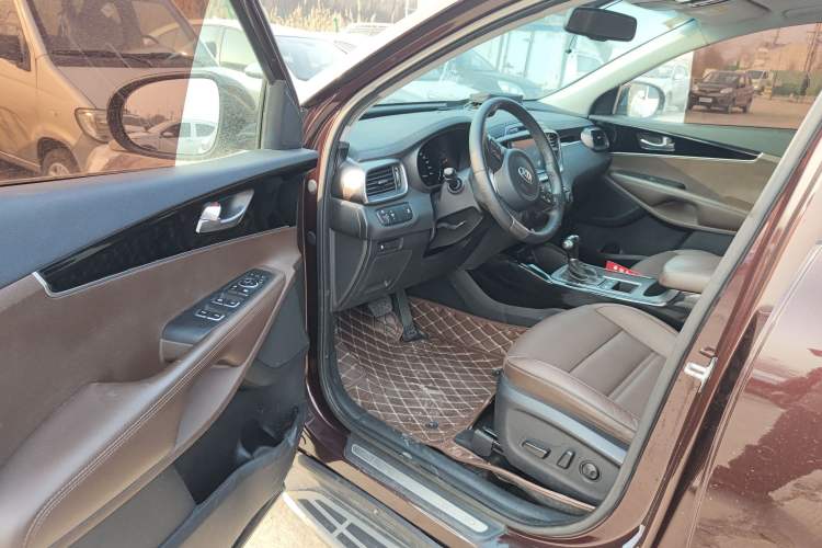 Used Kia Sorento 2015 Sorento L 2.4L Gasoline 4WD Elite Edition 5 Seats China V Emission Standard
