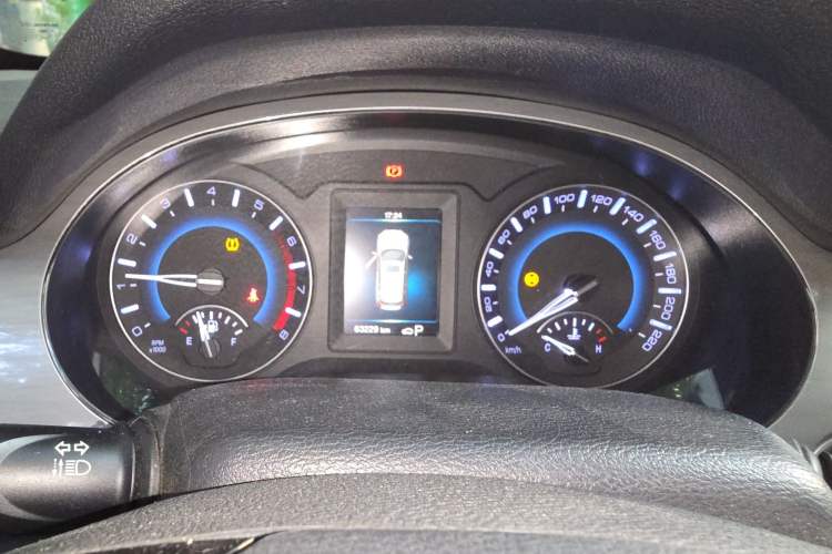 Used Haval H2 2018 Red-Label 1.5T Dual-Clutch Two-Wheel-Drive Luxury Model Instrument Cluster