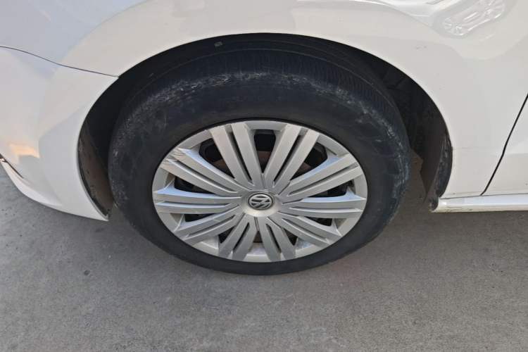 Used Volkswagen Polo 2016 1.6L Automatic Comfort Model Exterior 4