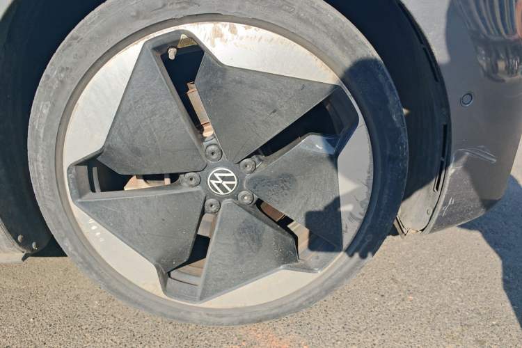 Used Volkswagen ID.3 2022 Pro Smart Edition Right Front Wheel Hub