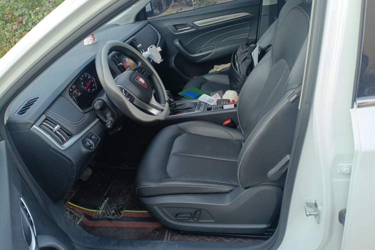 Used Roewe i6 2019 PLUS 20T TST 4G Connected Flagship Superb Edition
