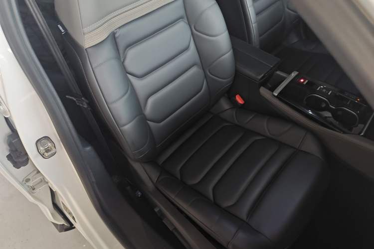 Used Citroen C5 X 2021 1.6T Enjoy the Extraordinary Right Front Seat