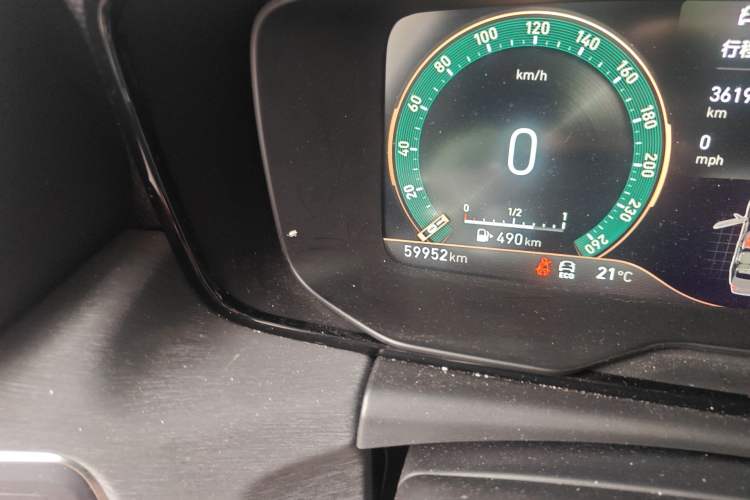 Used Lynk & Co 03 2021 1.5TD DCT JingPlus Odometer Close Up