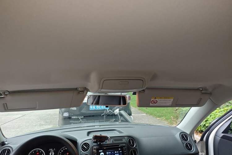 Used Volkswagen Tiguan 2015 1.8TSI Automatic Two-Wheel Drive Trend Edition Headliner