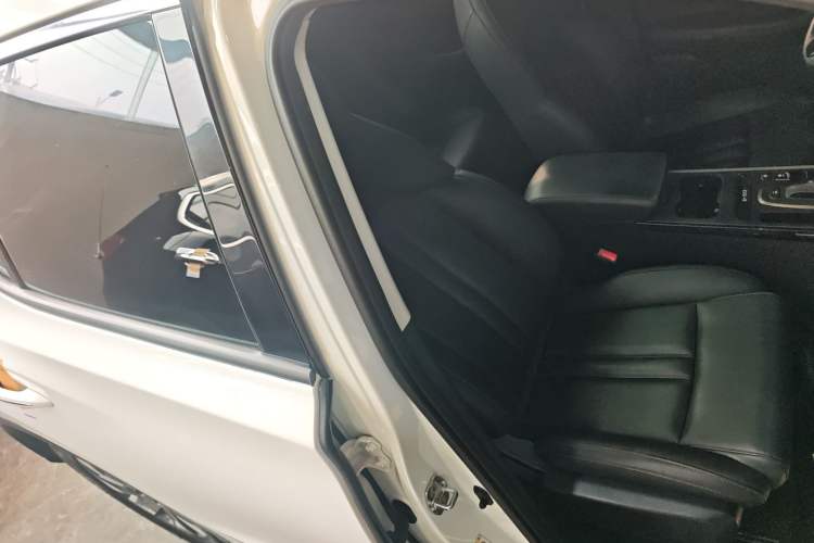 Used GAC Trumpchi GS4 2021 270T Automatic Elite Tech Edition Right Front Seat