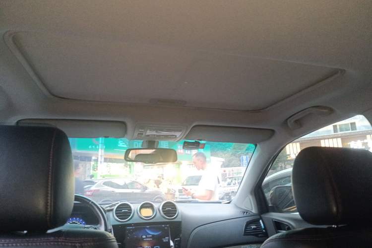 Used BYD S7 2015 2.0T Automatic Prestige Model
