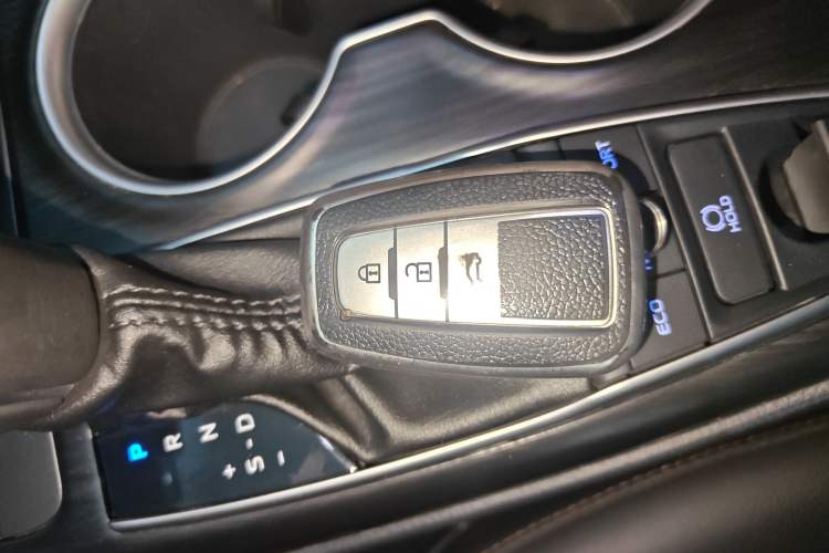 Used Toyota Camry 2023 2.5G Luxury Edition Vehicle Key