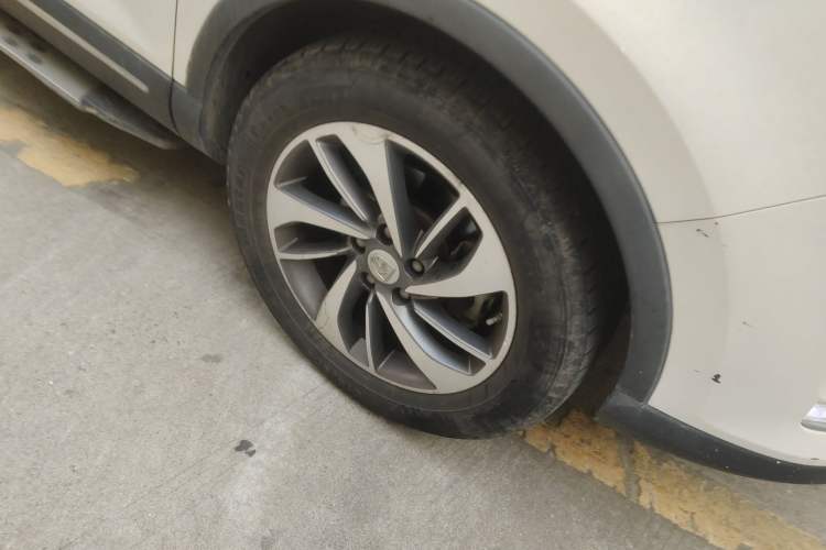 Used Baojun 560 2015 1.8L manual luxury version