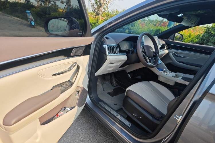 Used BYD Song PLUS New Energy 2025 DM-i 160KM Flagship PLUS Driver Seat