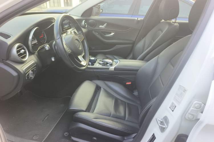 Used Mercedes-Benz C-Class 2015 C 200 station wagon