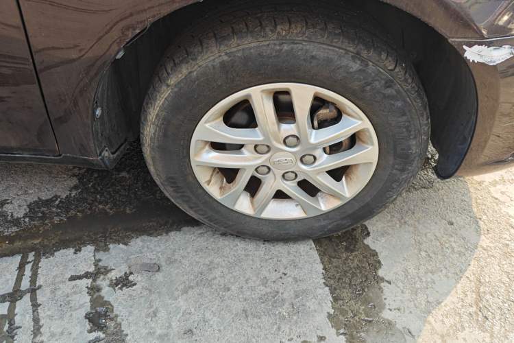 Used Geely Auto Emgrand 2017 Sedan Million Edition 1.5L Manual Luxury Model
