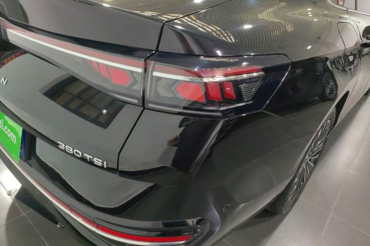 Used Volkswagen Magotan 2024 380TSI DSG Prestige Edition DaMai Package
