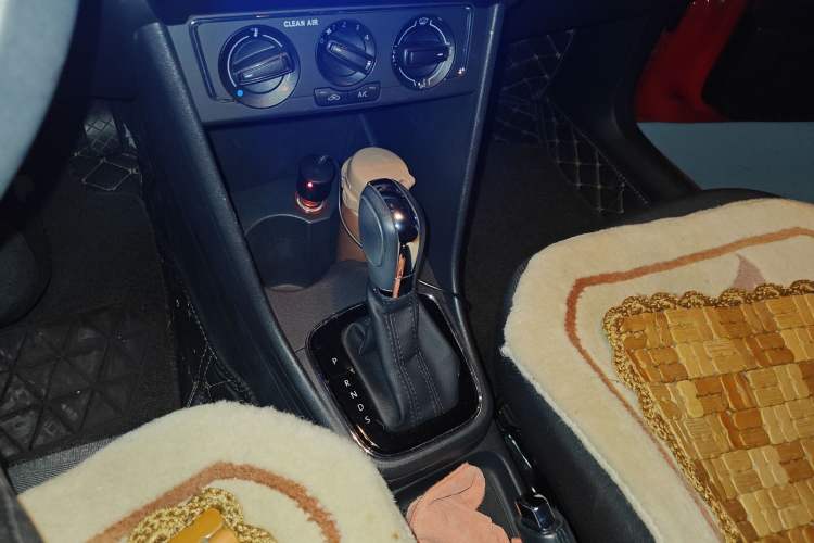 Used Volkswagen Polo 2016 1.6L Automatic Comfort Model