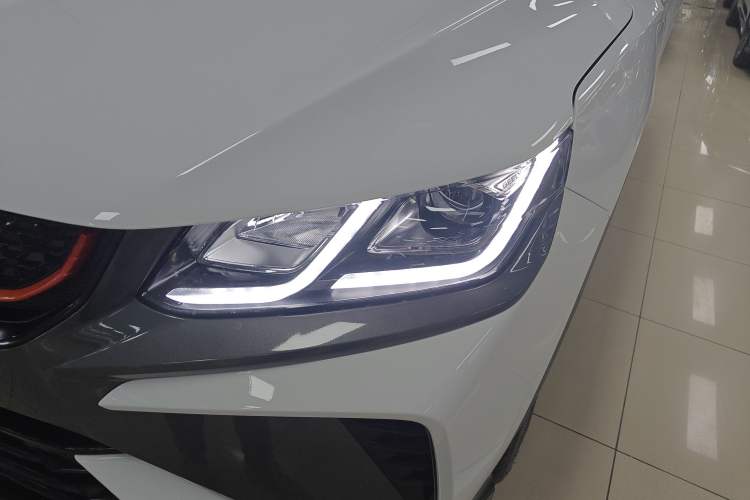 Used Geely Auto Coolray New Energy 2022 1.5T ePro 85KM Starry Edition Left Front Headlight