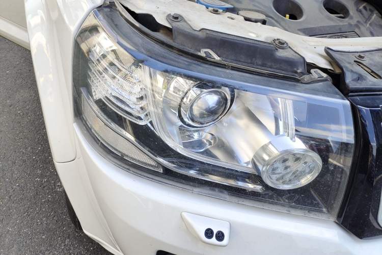 Used Land Rover Freelander 2 2014 2.0T Si4 SE Gasoline Version Right Front Headlight