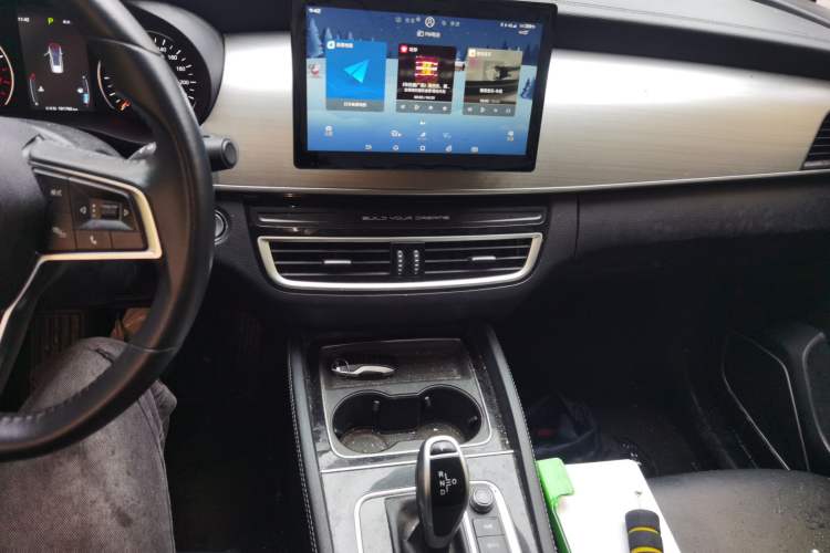 Used BYD Song MAX 2021 Upgraded Model 1.5T Automatic Luxury 7-Seater Audio And AC Panel