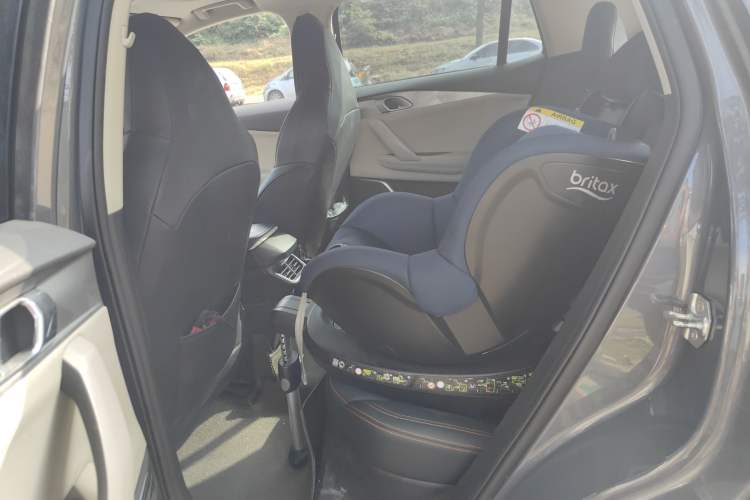 Used Lynk & Co 06 EM-P 2022 PHEV 84 km Range Pro Version