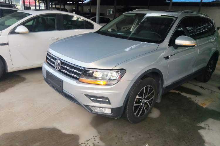 Used Volkswagen Tiguan L 2018 Facelift 330TSI Automatic Two-Wheel Drive Luxury Edition