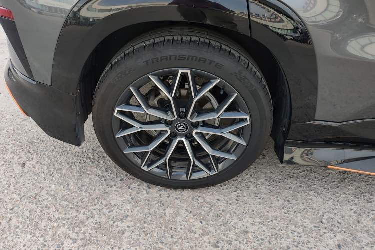 Used CHANGAN UNI-T 2022 1.5T Luxury Edition Right Rear Wheel Hub