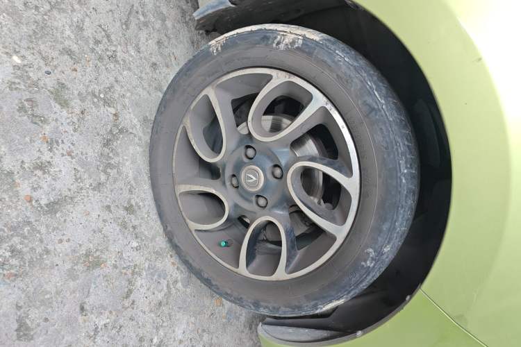 Used CHANGAN Benni 2015 1.4L IMT Prestige Model China V Standard Right Front Wheel Hub