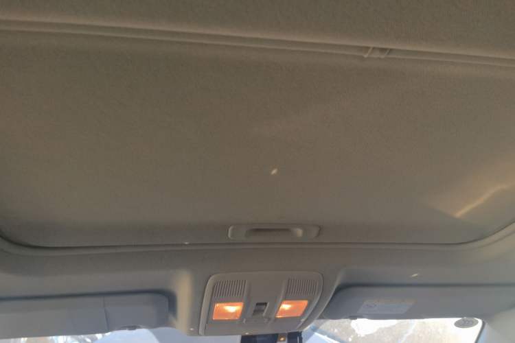 Used Mazda 3 Axela 2014 Sedan 1.5L Automatic Luxury Model
