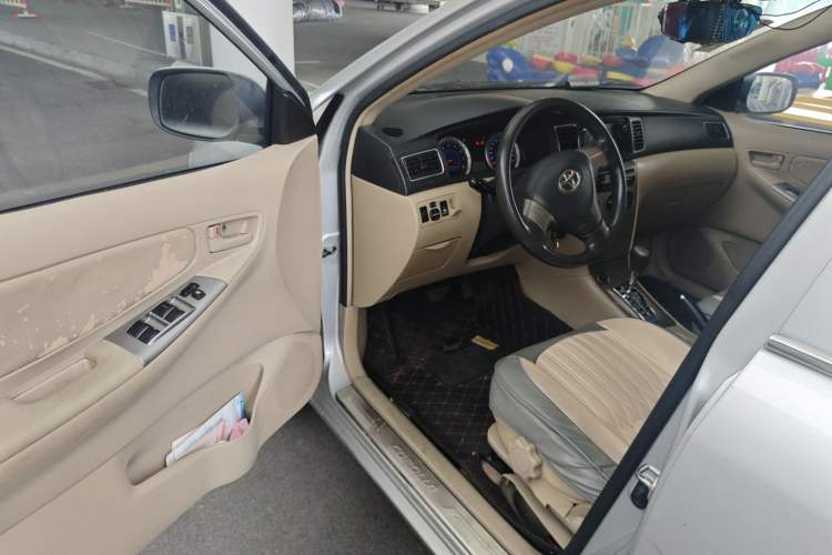 Used Toyota Corolla EX 2013 1.6L Automatic Luxury Edition