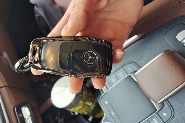 Used Mercedes-Benz GLE 2024 GLE 450 4MATIC Luxury Model Vehicle Key