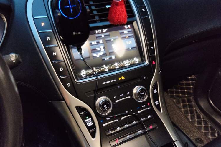 Used Lincoln MKX 2017 2.0T Two-Wheel Drive Deluxe Edition
