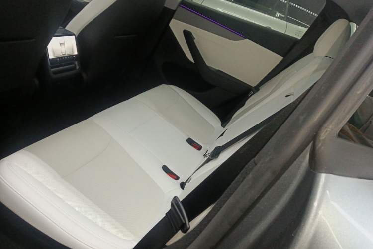 Used Tesla Model Y 2025 Rear-Wheel-Drive Version