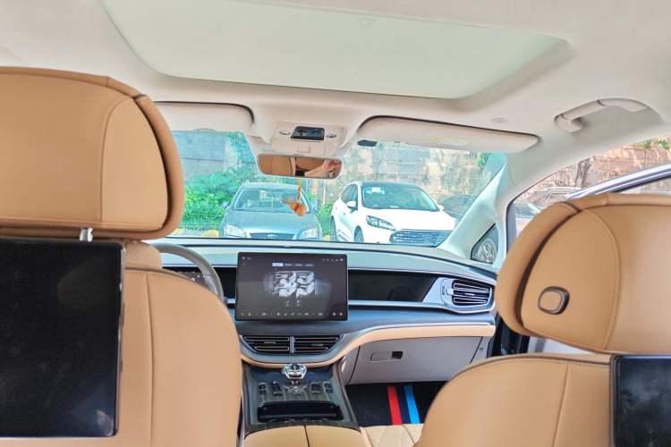 Used Denza D9 2022 DM-i 970 Four-Wheel Drive Flagship Model
