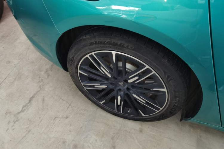 Used NETA S 2022 Extended-Range Version 1160 km Range Rear-Wheel Drive Mid-Grade
