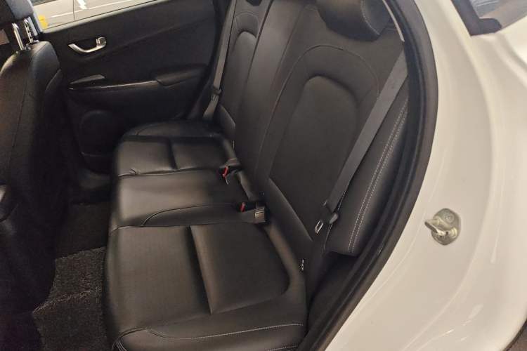 Used Hyundai ENCINO 2018 1.6T Dual-Clutch Zhilian Edition China V Standard Left Rear Seat