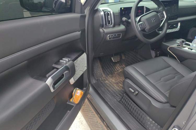 Used Dongfeng Zhengzhou Nissan Z9 GE PHEV 2025 135 km All-Wheel-Drive Exploration Edition