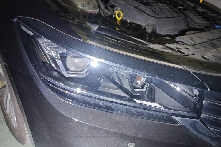 Used Volkswagen Passat 2019 330TSI Elite Edition China V Standard Right Front Headlight