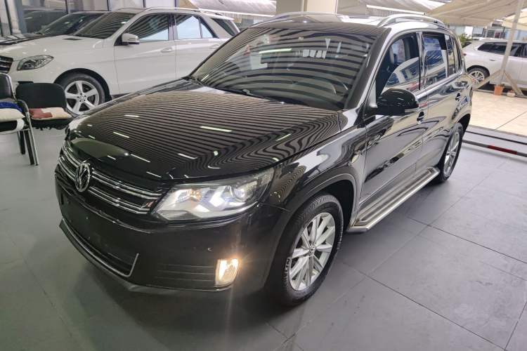 Used Volkswagen Tiguan L 2015 1.8TSI Manual Two-Wheel-Drive Limited Edition