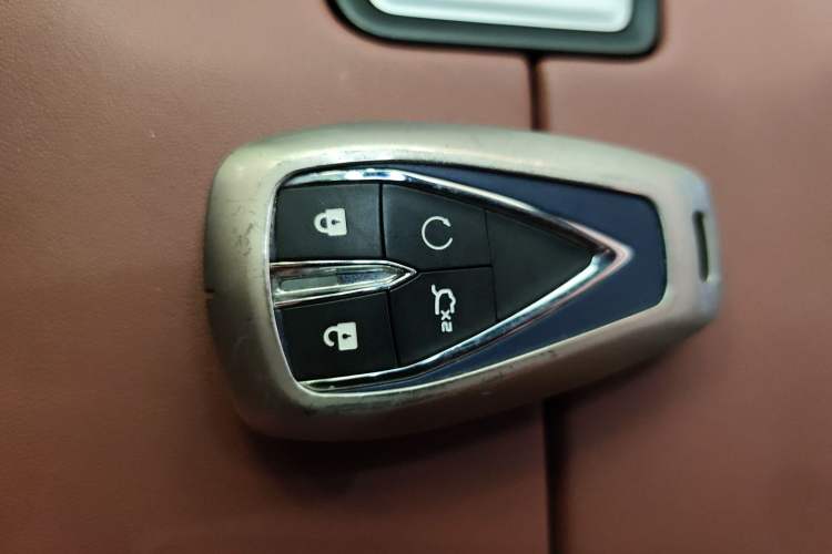 Used CHANGAN CS75 PLUS 2024 3rd Generation Champion Edition 1.5T Intelligent Drive Dynamic Model Vehicle Key