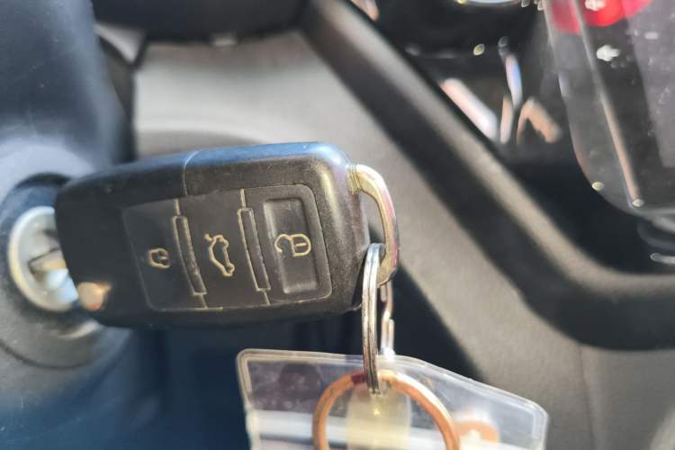 Used Kia K2 2012 Hatchback 1.4L MT Cool Edition Commemorative Model Vehicle Key