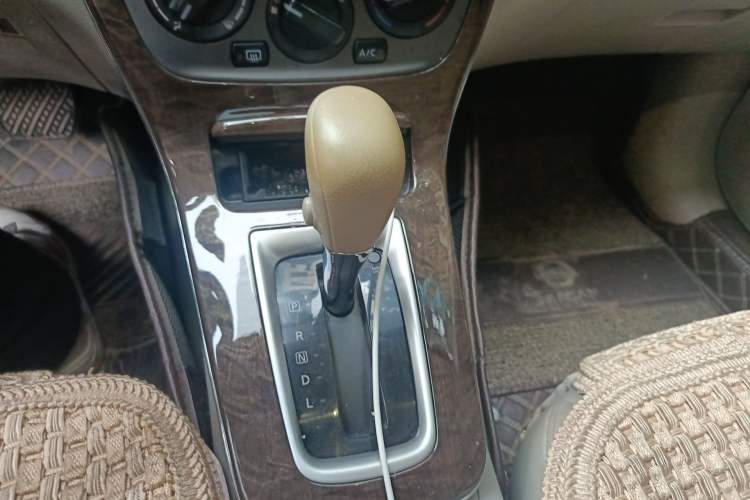 Used Nissan Sylphy 2012 1.6 XL CVT Luxury Edition Gear Lever