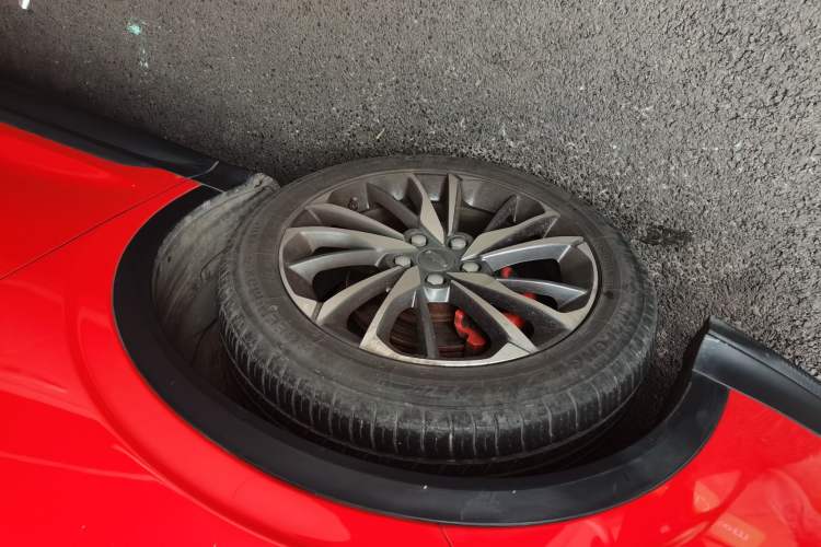 Used Geely Auto Coolray 2020 PRO 260T DCT Knight Left Front Wheel Hub