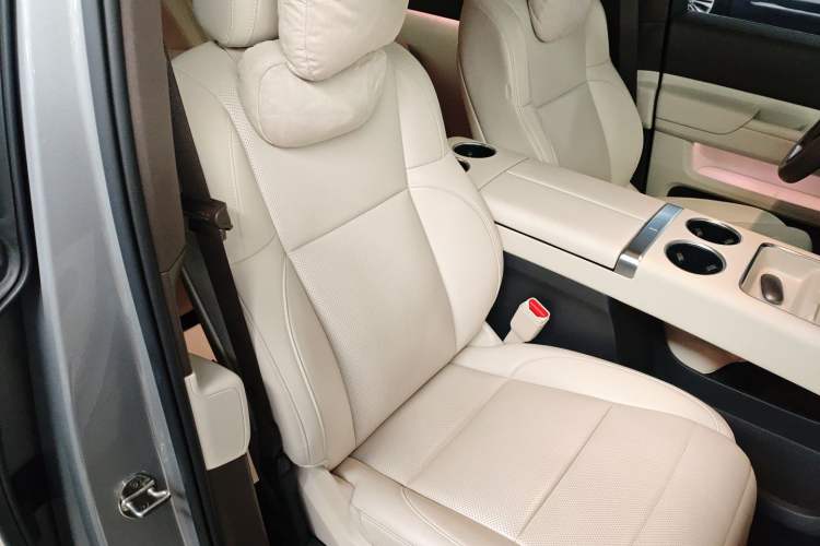 Used Li Auto MEGA 2024 Ultra Model
