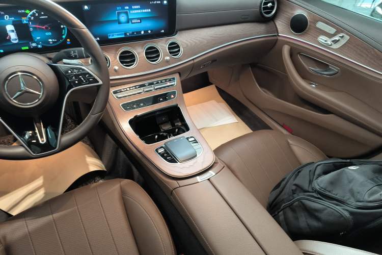 Used Mercedes-Benz E-Class New Energy 2023 E 350 e L Plug-in Hybrid Sedan
